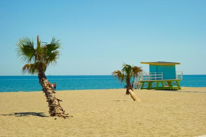 Appartement De Vacances - Splendide Vue Sur Mer, Parking Prive 르발카레스 외부 사진