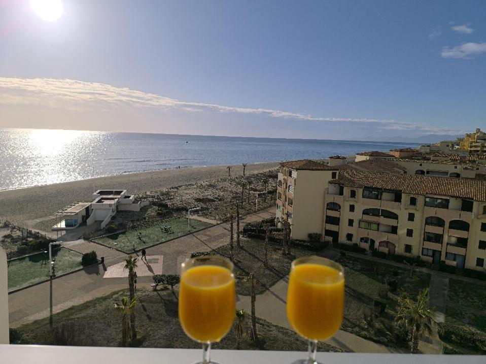 Appartement De Vacances - Splendide Vue Sur Mer, Parking Prive 르발카레스 외부 사진